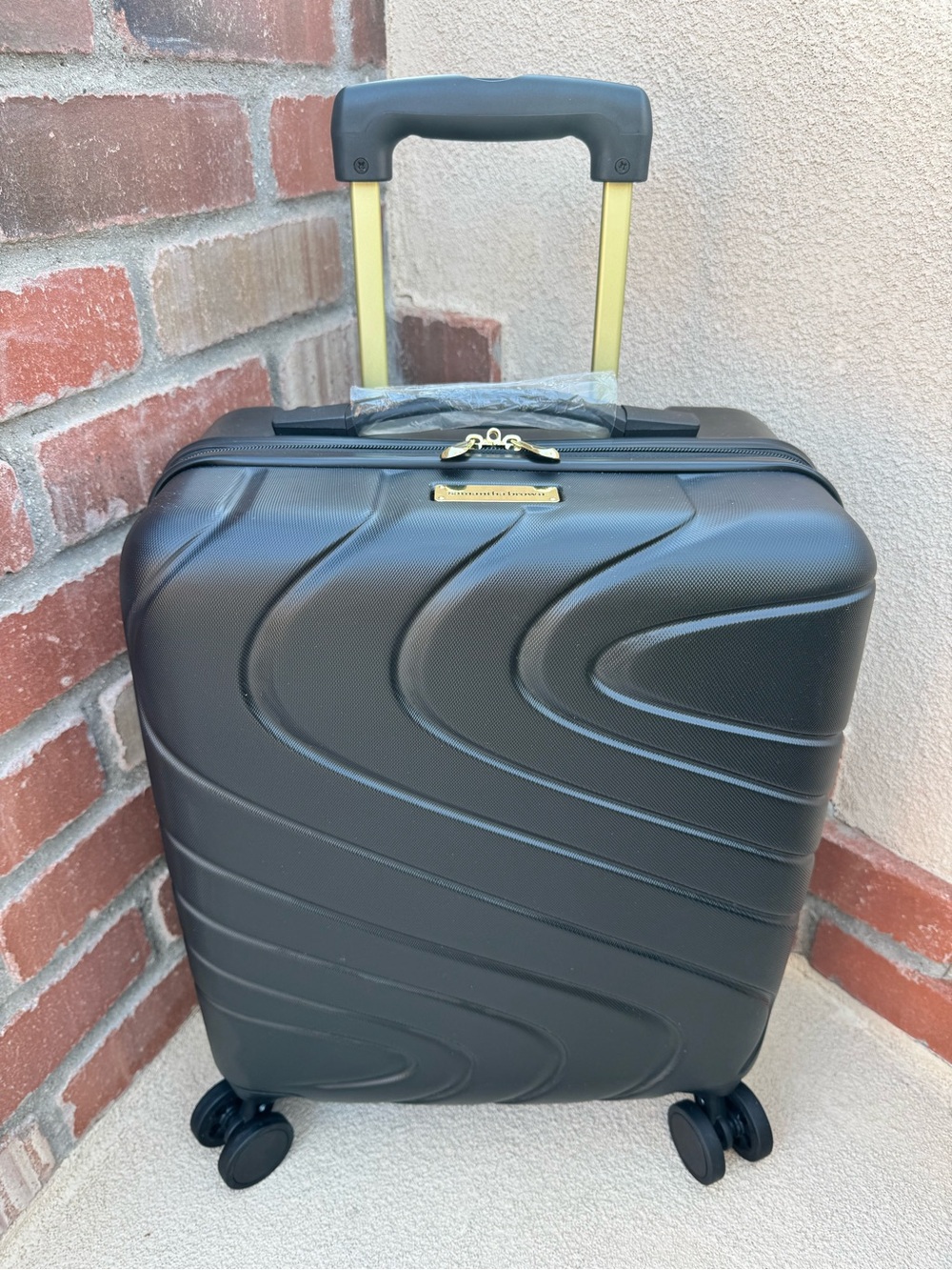 🆕 Samantha Brown 19" Hardside Mini Spinner Luggage in Black w/Cover